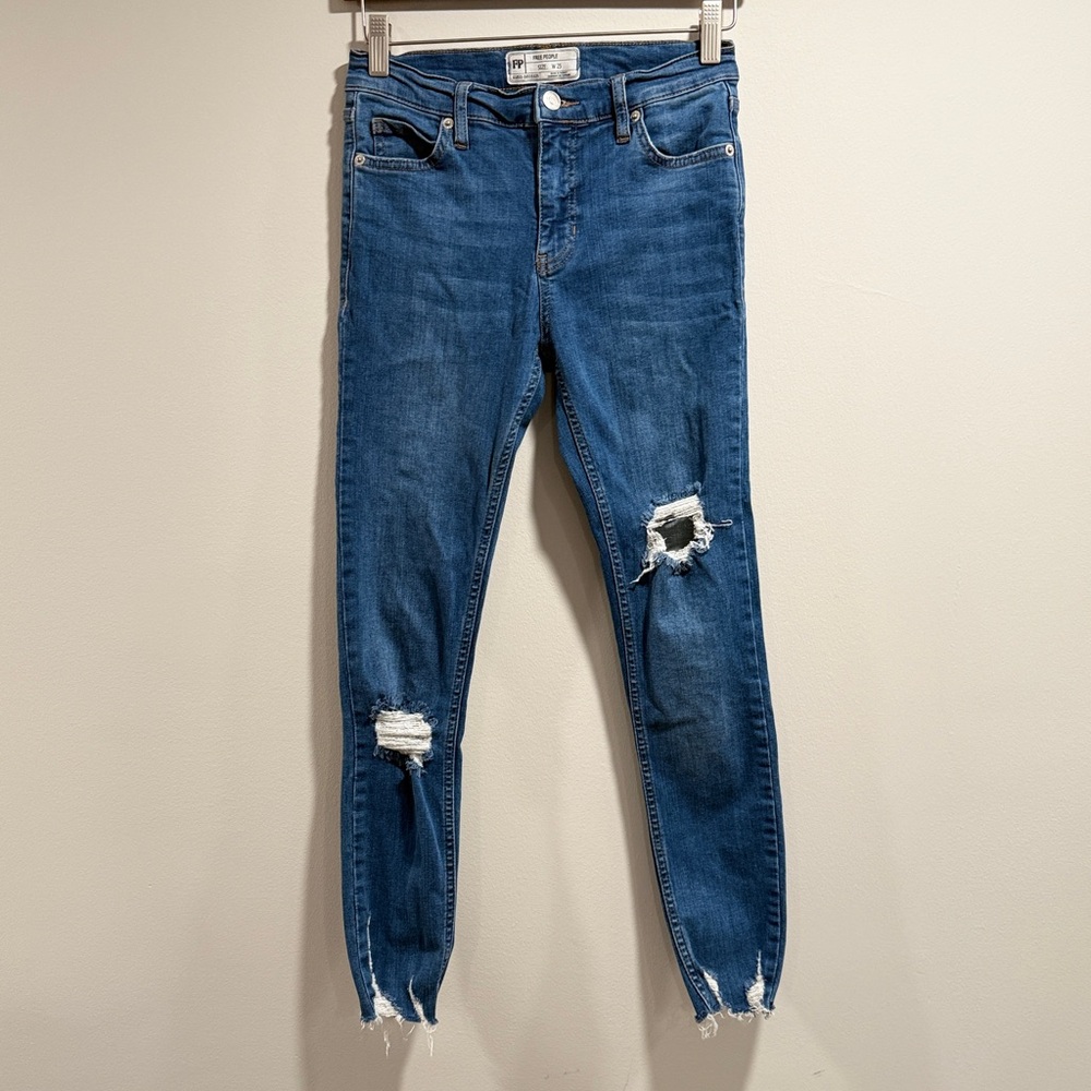 Free People‎ Sharkbite Distressed Skinny Jeans in Blue Size 25